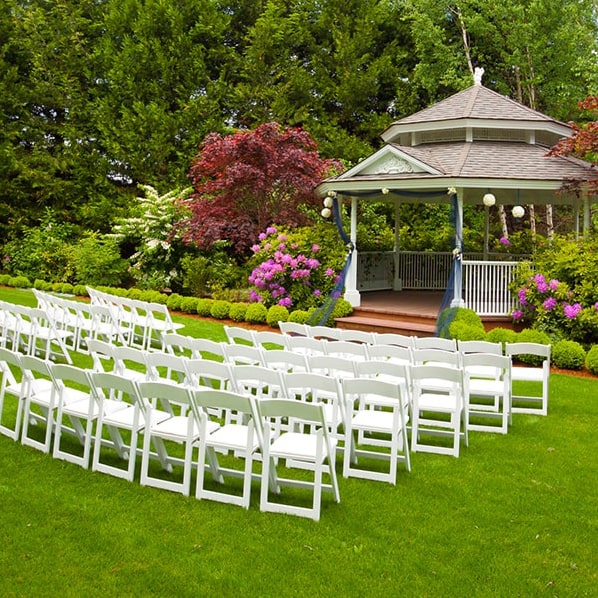 baños de renta para fiestas ofrece la opción de decorar los baños portátiles para que combinen con la temática de tu fiesta